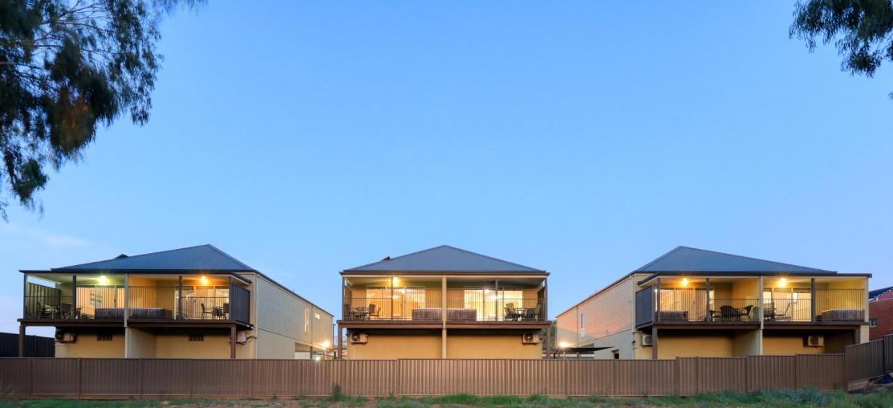 Bridges On Meninya Motel & Apartments Moama Exterior photo
