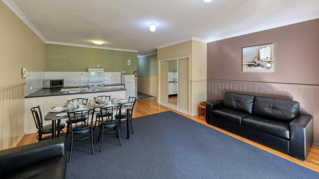Bridges On Meninya Motel & Apartments Moama Exterior photo